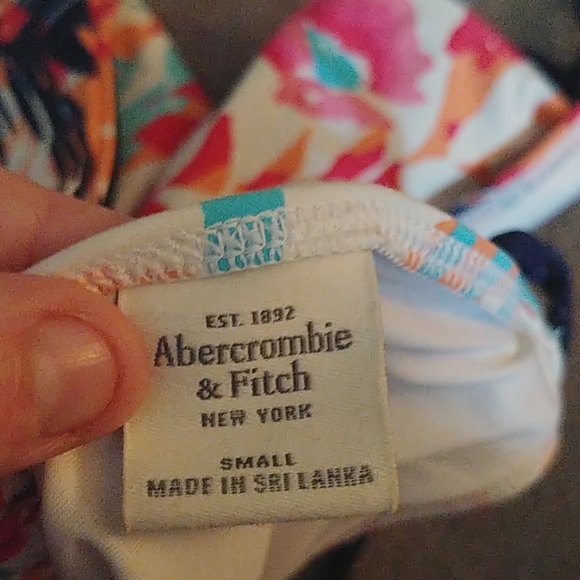 Abercrombie and Fitch colorful bikini - Picture 3 of 3